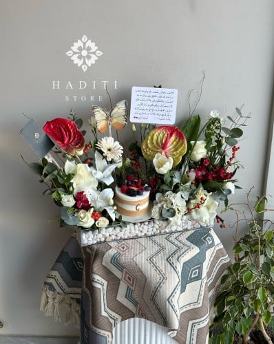 كيك جاناش مع ورد أنيق