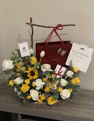 عطر كارتير باشا الاسود مع ورد مميز