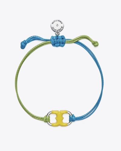 باقة ورد مميزة مع اسوارة توري بورش الفاخرة