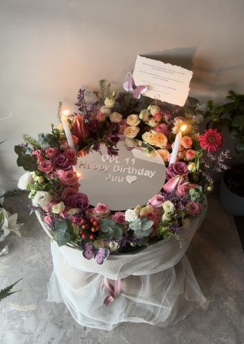 باقة ورد مع اضافة المرايا المميزة الفاخرة