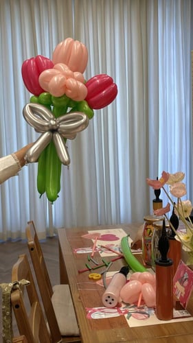 فعالية يناير " باقة ورد بالبالونات"