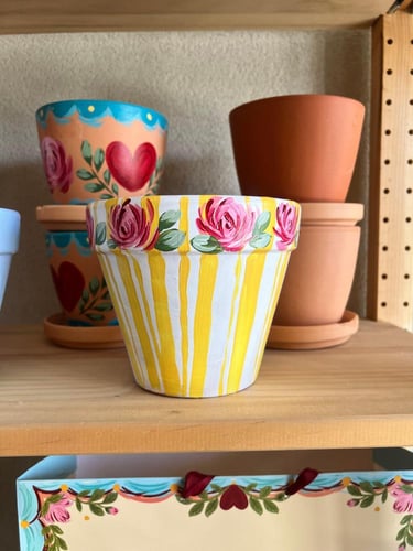 تجربة الرسم على الفخار بيت الثقافة