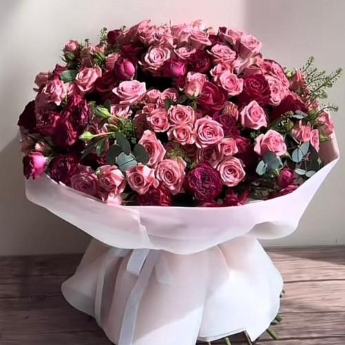 Baby Rose bouquet red and pink