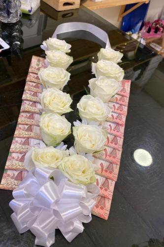 White rose necklace