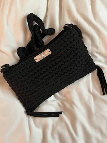 شنطة كروس/ cross body bag