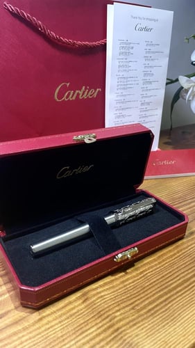 قلم كارتير سانتوس (غطاء) طبق الأصل