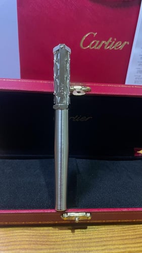 قلم كارتير سانتوس (غطاء) طبق الأصل