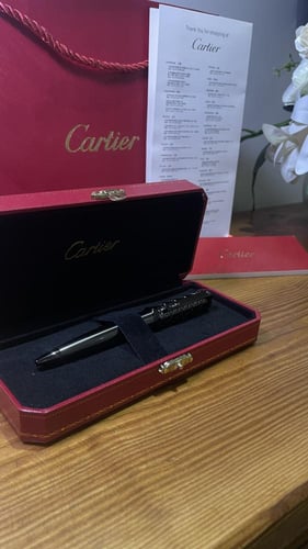 قلم كارتير سانتوس (فرار) طبق الأصل