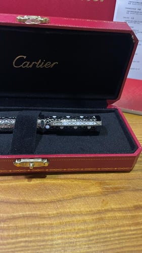 قلم كارتير سانتوس (فرار) طبق الأصل