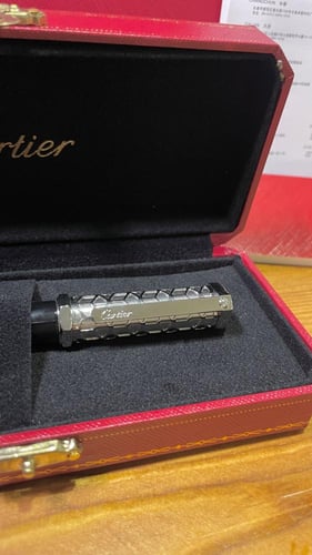 قلم كارتير سانتوس (غطاء) طبق الأصل