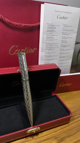 قلم كارتير سانتوس (فرار) طبق الأصل