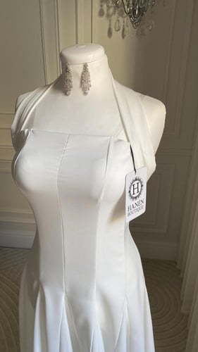 فستان ابتهال ابيض