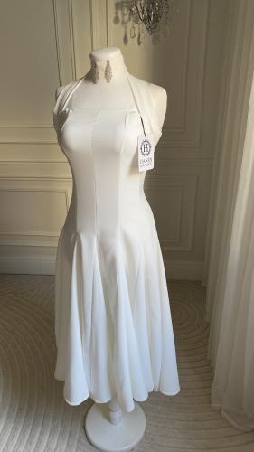 فستان ابتهال ابيض