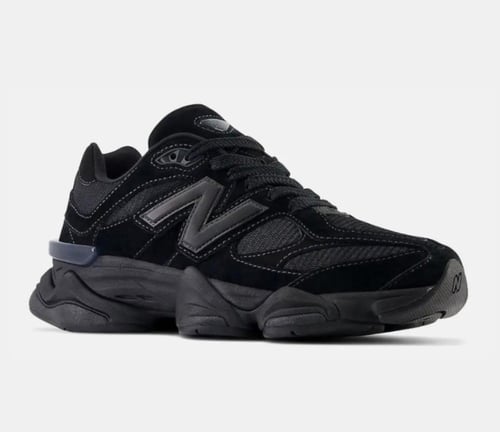 New Balance 9060 Alchieves A “Triple Black” (مخطط)