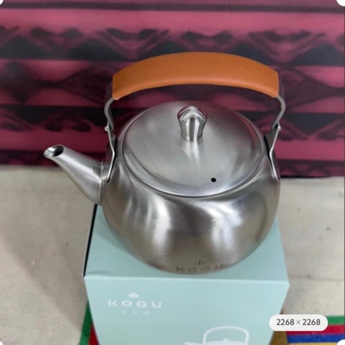 ابريق ياباني ملبس يد جلد