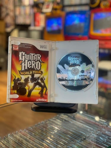GUITAR HERO WORLD TOUR