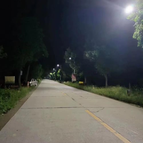 كشاف كبس 600 و 300 واط بالطاقة الشمسية جودة أصلية...