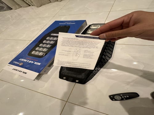 كشاف طاقة شمسية مدمج 300 واط