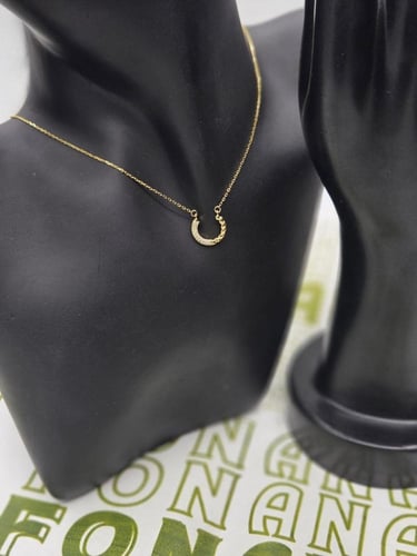 عقد فضة عيار 925 يرمز للنور والبدايات