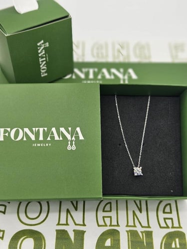 عقد فضة عيار 925 بتصميم حجر زركون لامع – فضي ناعم