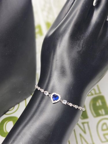 إسوارة فضة قلب ملون