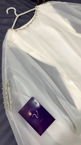 فستان حوامل ابيض