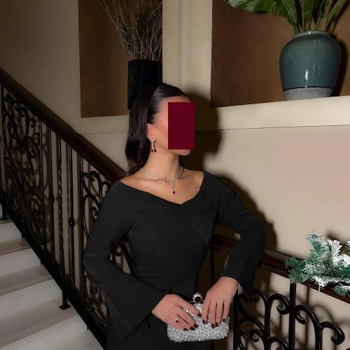 فستان اسود انيق