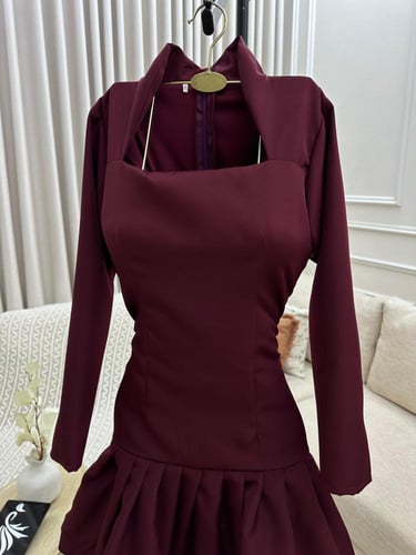 فستان بثلاث الوان