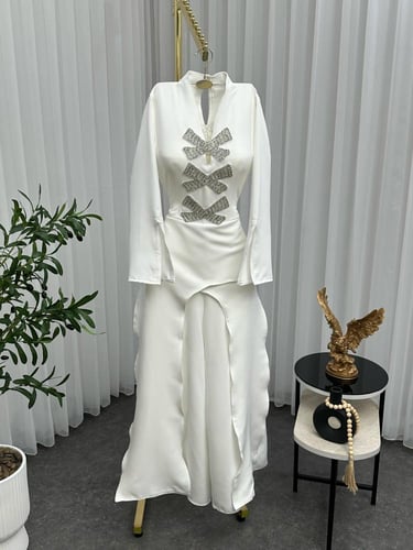 جمبسوت ابيض انيق