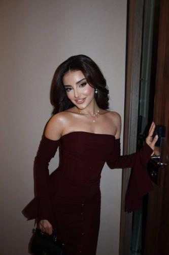 فستان برغندي ناعم