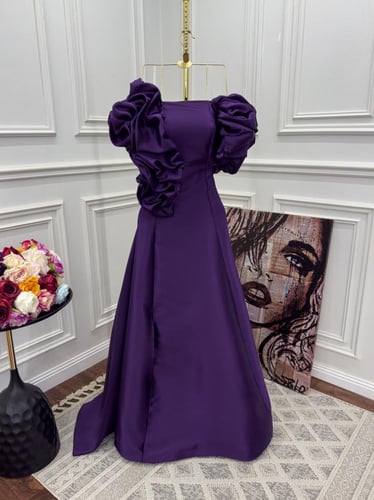 فستان طويل بلونين احمر وبنفسجي