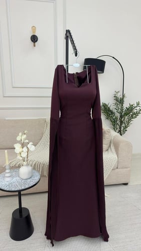 فستان ناعم بلون برغندي