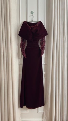 فستان سهره عنابي