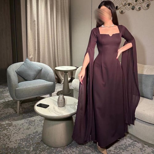 فستان ناعم بلون برغندي