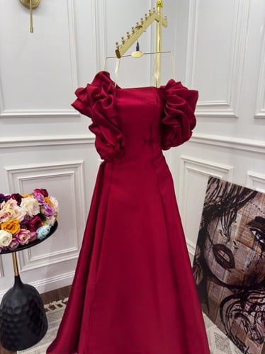 فستان طويل بلونين احمر وبنفسجي