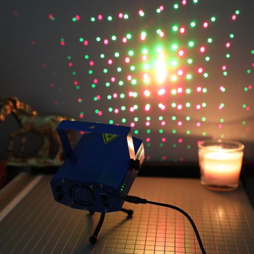 مصباح إضاءة بالليزر لون أزرق بقاعدة