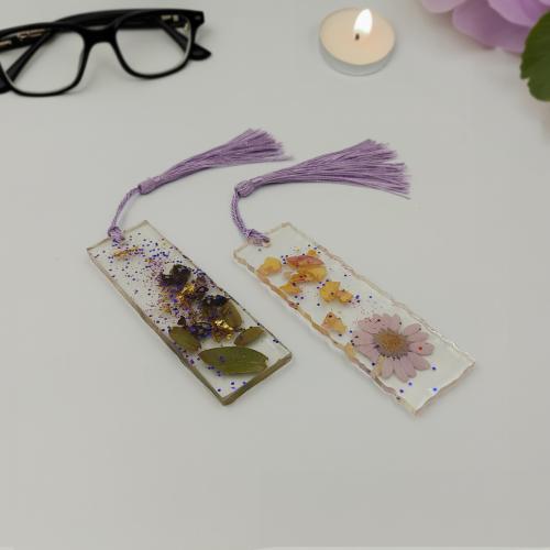 فاصلين كتاب بنفسجي