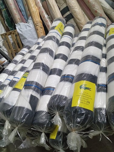 شبك ظل مخطط ابيض واسود 150 جرام 2*50 متر 90%