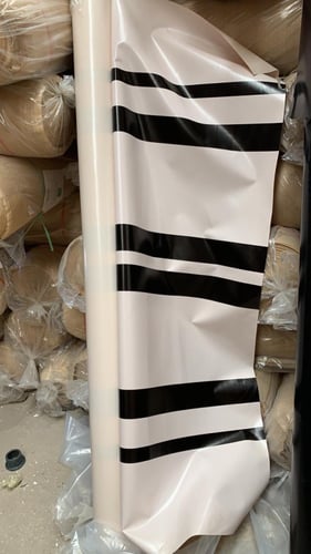 بي في سي PVC ابيض خط اسود 2*25 متر 680 جرام