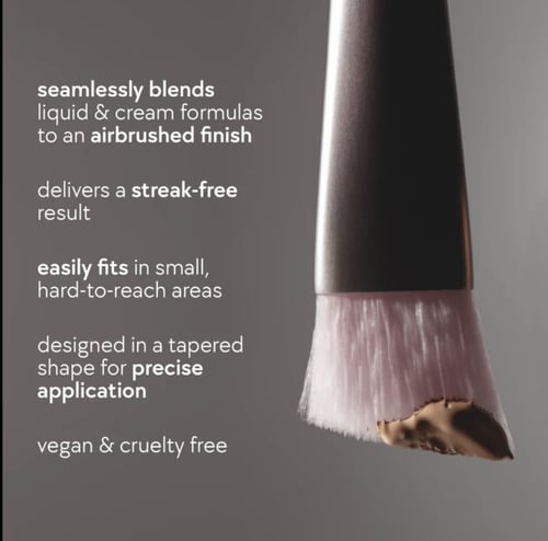 Kylie Cosmetics - Concealer Brush