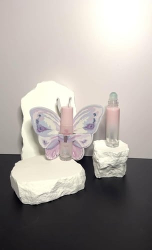 A bit of everything - توزيعات عطور للعيد