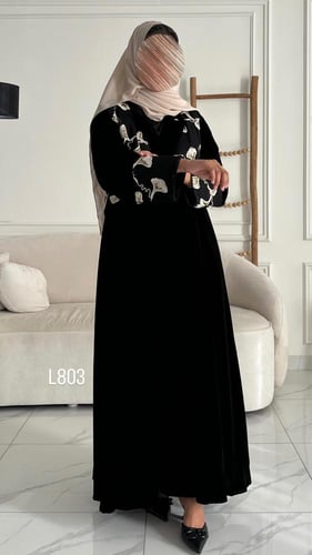 عباية مخمل مع سديري قصة عادية ستريت