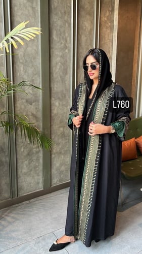 عباية كريب بلقيس تطريز يدوي هاري قصة عادية ستريت