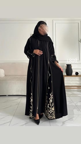 عباية كريب سبشل مع مخمل قصة عادية ستريت