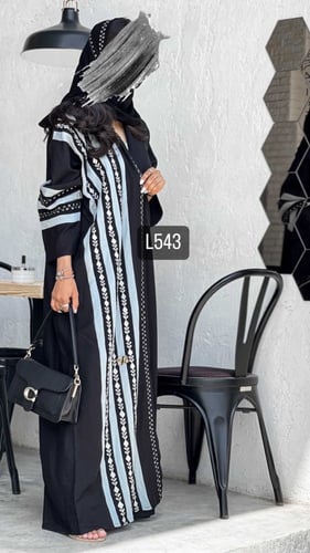 عباية كريب بلقيس تطريز يدوي قصة نص بشت