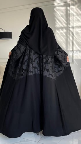 عباية كريب سبشل مع دانتيل قصة عادية ستريت