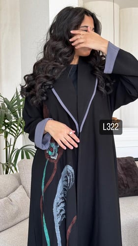 عباية كريب سبشل رسم يدوي قصة ستريت عادية