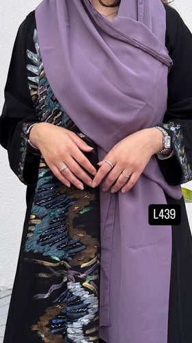 عباية كريب سبشل رسم يدوي وشك يدوي قصة عادية ستريت