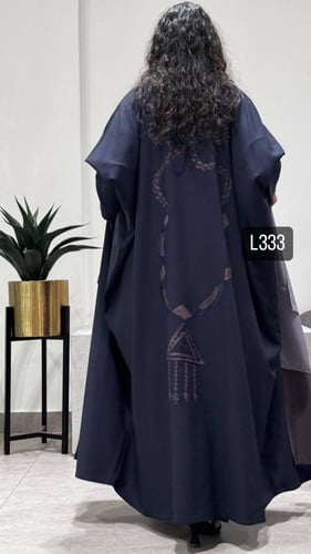 عباية كريب تطريز هاري يدوي قصة بشت