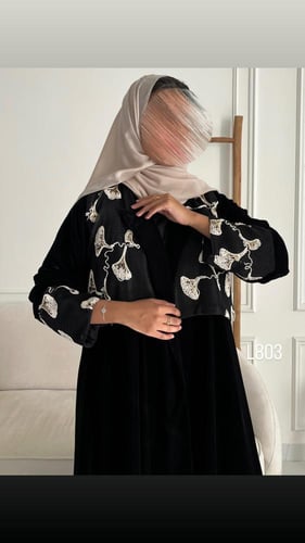 عباية مخمل مع سديري قصة عادية ستريت